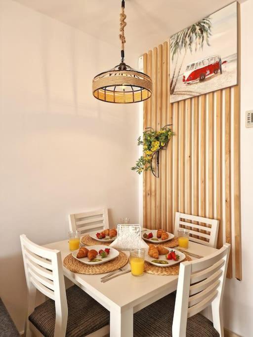 Ferienwohnung Acogedor Piso Con Terraza Y Parking! Benalmádena Exterior foto