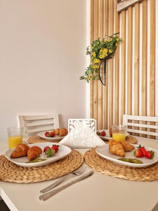Ferienwohnung Acogedor Piso Con Terraza Y Parking! Benalmádena Exterior foto